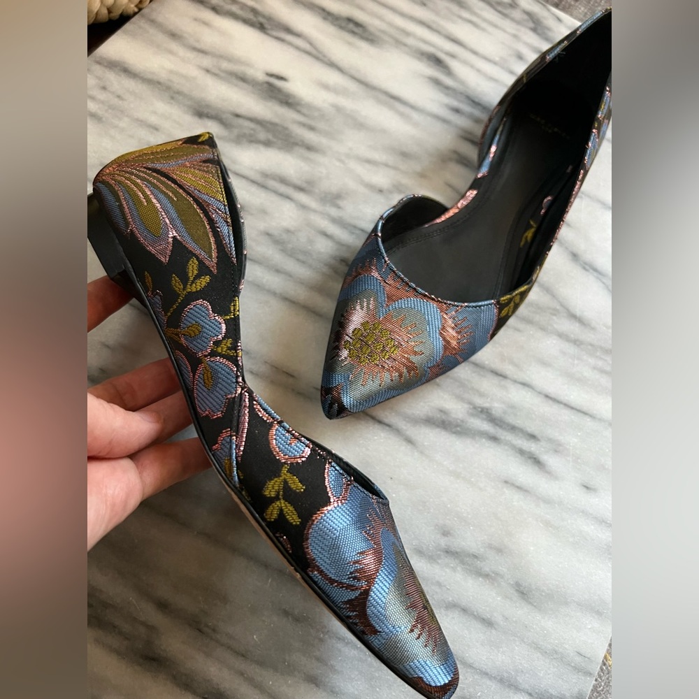 Marc Fisher Floral Flat